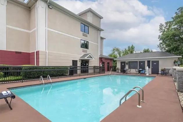 Best Western Augusta West - Havuz