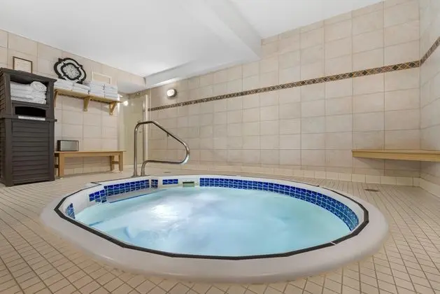 Best Western Baker Street Inn & Convention Centre - Havuz
