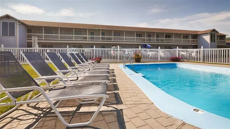 Best Western Bennington - Havuz