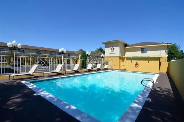 BEST WESTERN BISHOP LODGE