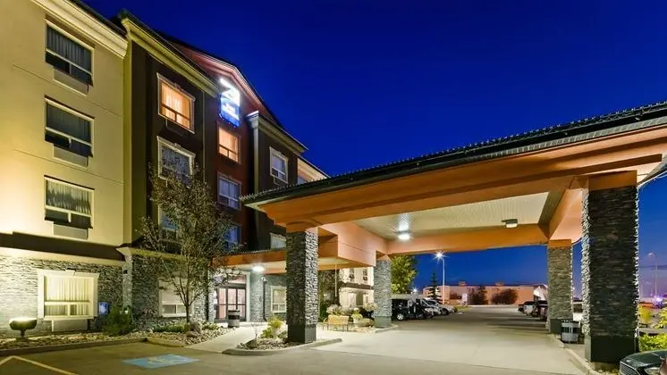Best Western Bonnyville Inn & Suites