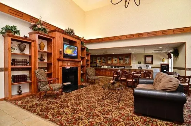 Best Western Bradbury Inn & Suites - Lobi