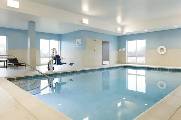 Best Western Cape Cod Hotel - Havuz