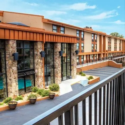 Best Western Center Pointe Inn