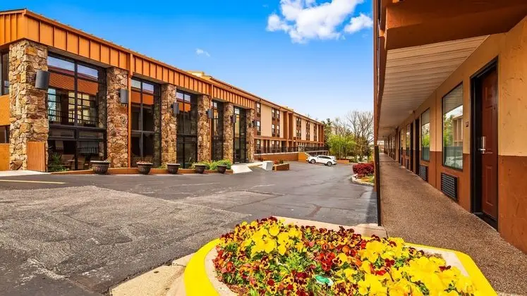 Best Western Center Pointe Inn - Dış Mekan