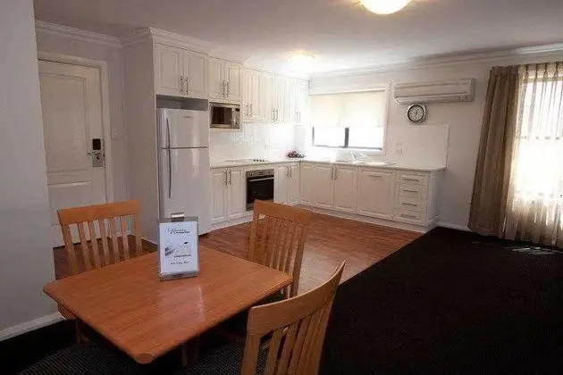 Best Western Charles Sturt Suites & Apartments
