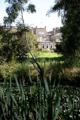 Best Western Chilworth Manor Hotel - Dış Mekan