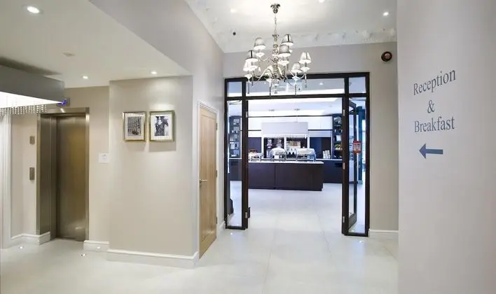Best Western Chiswick Palace & Suites - Lobi