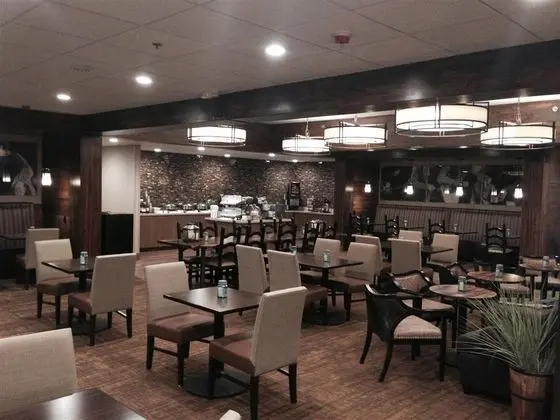 BEST WESTERN CottonTree Inn