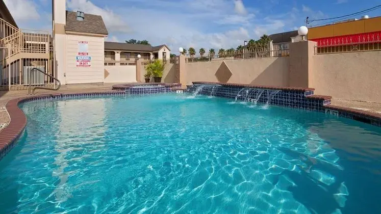 Best Western Deer Park Inn & Suites