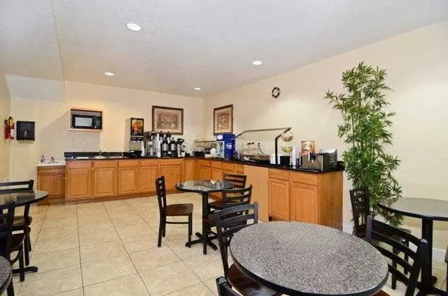 Best Western Edgewater Inn