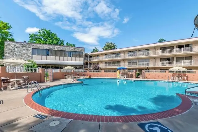 Best Western Fairfax - Havuz