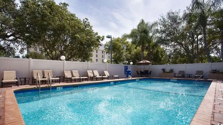 Best Western Fort Lauderdale Airport-Cruise Port - Havuz