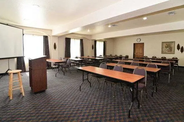 Best Western Fort Worth Inn & Suites