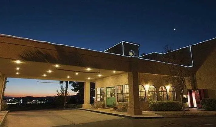 Best Western Gardens Hotel at Joshua Tree National
