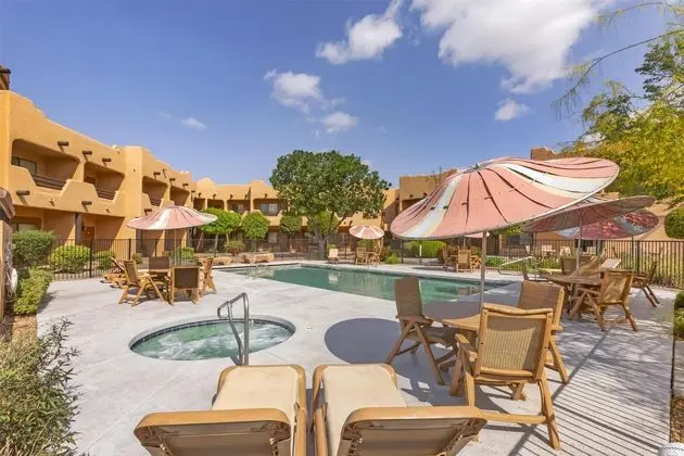 Best Western Gold Canyon Inn & Suites - Havuz