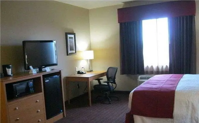 Best Western Golden Prairie Inn & Suites - 1
