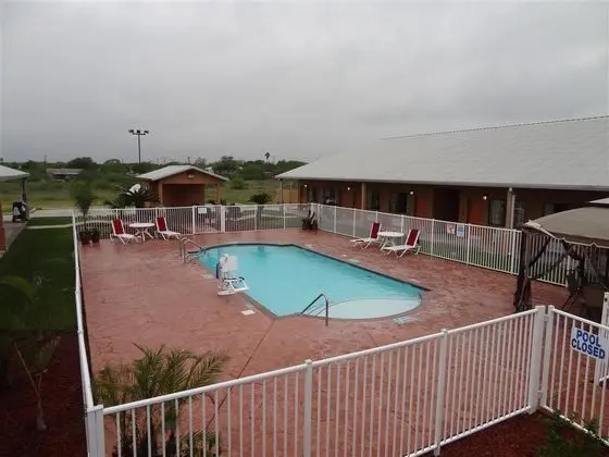 Best Western Hebbronville Inn - Havuz