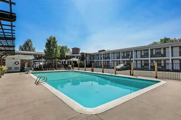 Best Western Horizon Inn - Havuz