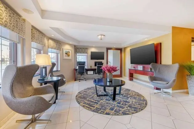 Best Western Inn On The Avenue - Lobi