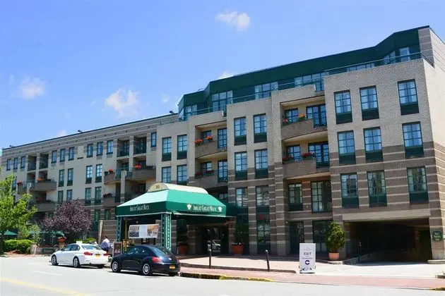 Best Western Inn at Great Neck, Premier Collection