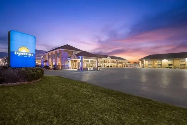 Best Western Inn Of St. Charles - Dış Mekan