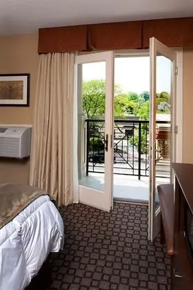 Best Western The Inn & Suites At Market Square