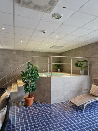 Best Western Hotell Erikslund - Havuz