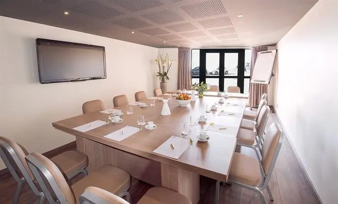 Best Western La Corniche - İş / Konferans