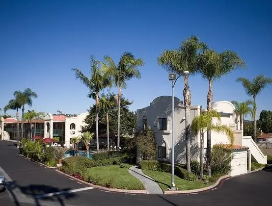 Best Western Lamplighter Inn & Suites At Sdsu