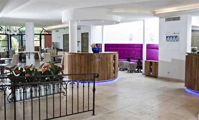 Best Western Le Lavarin