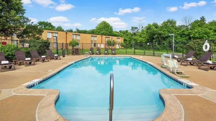 Best Western Leesburg Hotel & Conference Center - Havuz