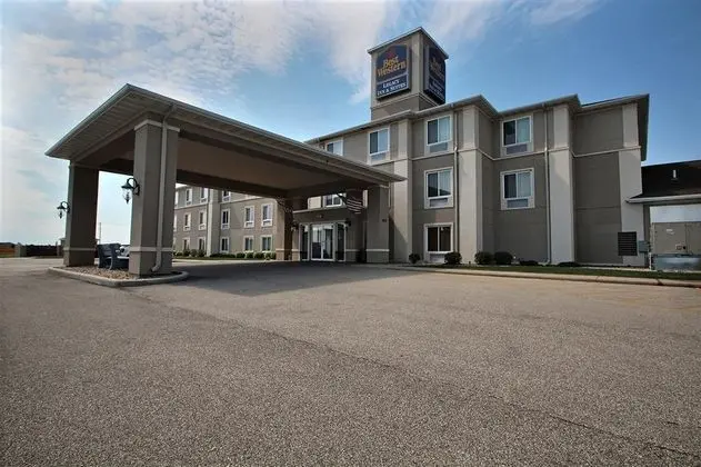 Best Western Legacy Inn & Suites Beloit-South