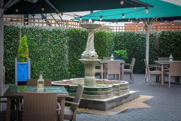 Best Western Lichfield City Centre The George Hotel - Dış Mekan