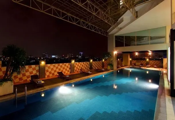 Best Western Mangga Dua Hotel and Residence - Havuz