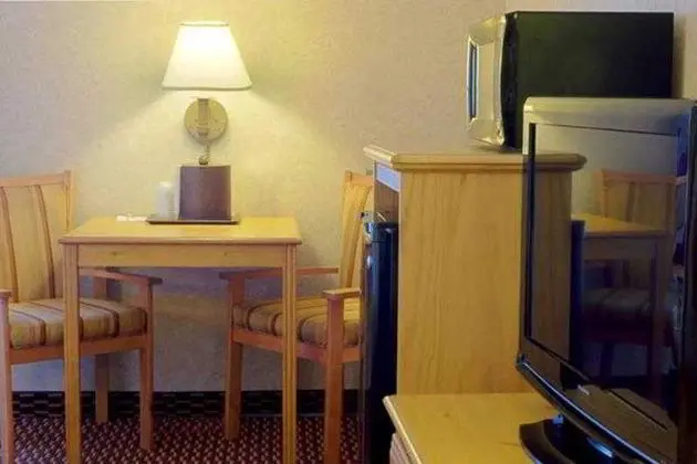 Best Western Moriarty Heritage Inn - 1
