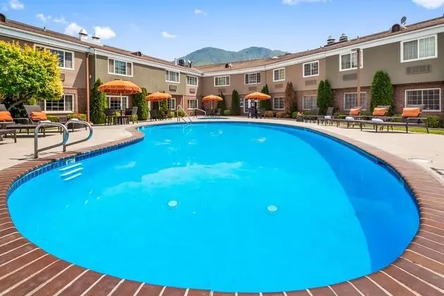 Best Western Mountain View Inn - Havuz