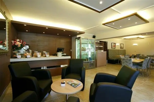 BEST WESTERN Newmarket Inn and Suites - Lobi