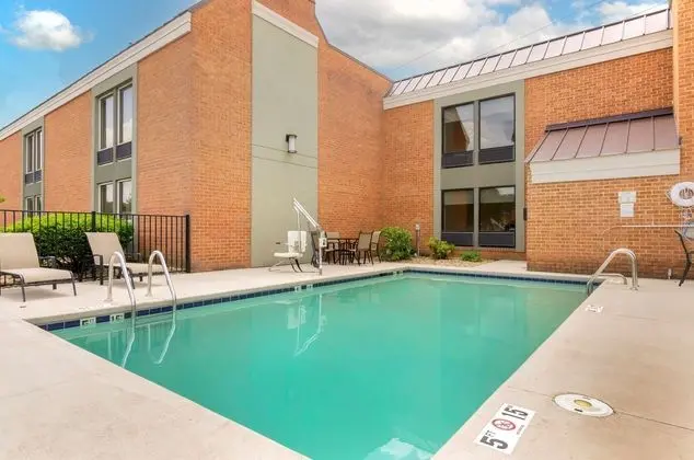 Best Western North Roanoke - Havuz