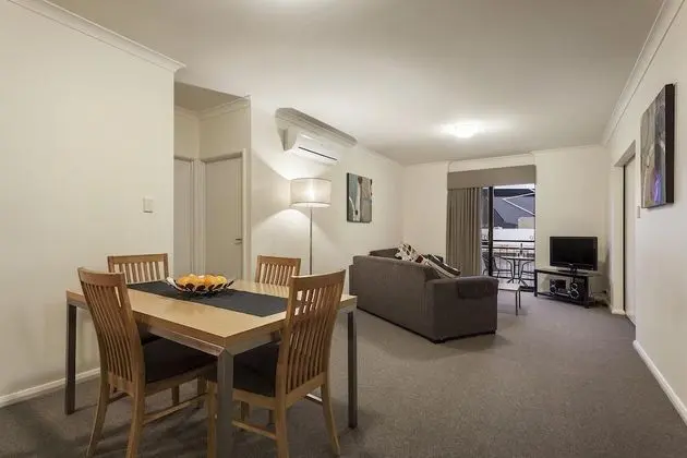 Best Western Northbridge Apartments