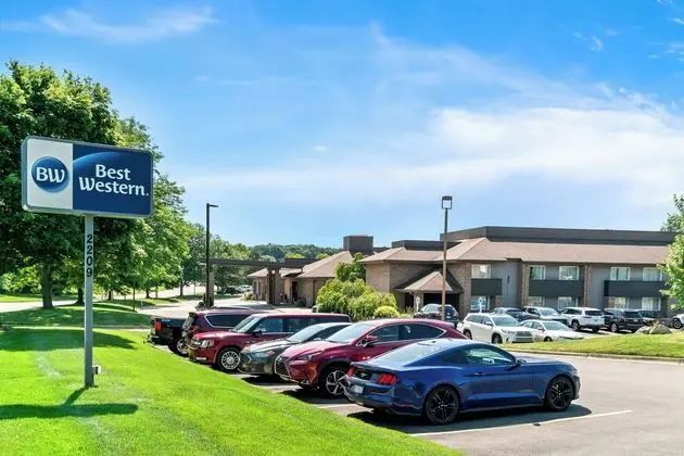 Best Western Okemos/East Lansing Hotel & Suites