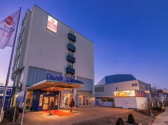 Best Western Palatin Kongress Hotel - Dış Mekan