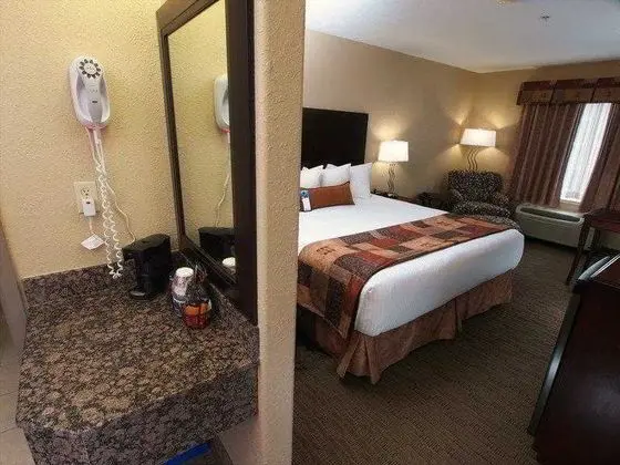 Best Western Pembina Inn & Suites