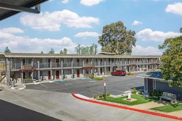 Best Western Petaluma Inn - Dış Mekan