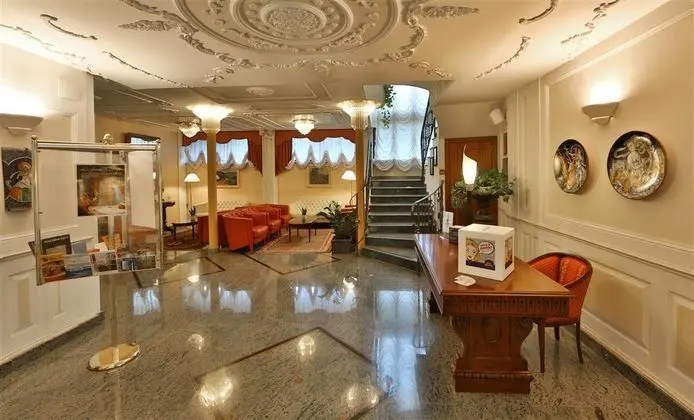 BEST WESTERN Hotel Plaza - Lobi
