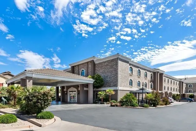 Best Western Plus Abbey Inn - Dış Mekan