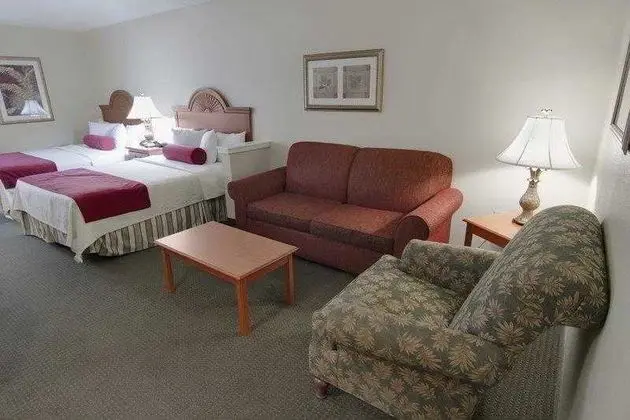 Best Western Plus Airport Inn & Suites