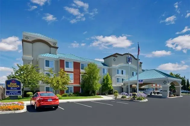 Best Western Plus Airport Inn & Suites - Oda