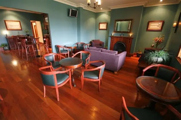 Best Western Plus All Settlers Motor Inn - Bar