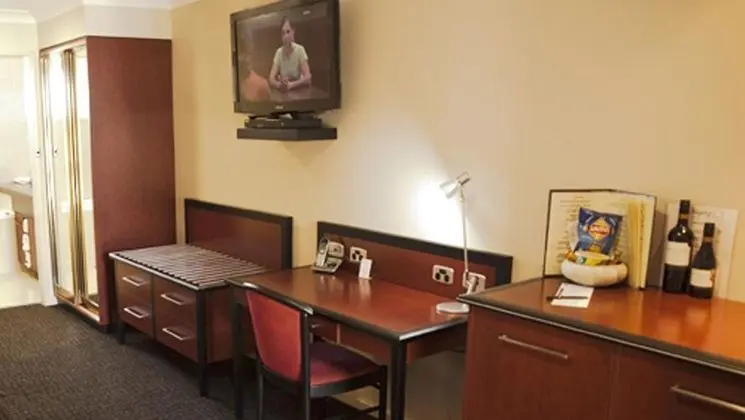 Best Western Plus All Settlers Motor Inn - Oda